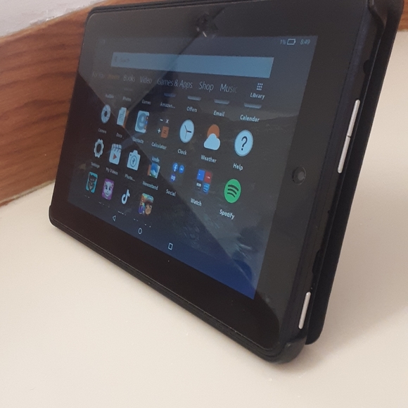 Amazon fire 7 tablet (Used) - Picture 5 of 6